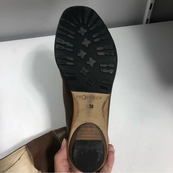 Prophecy Leather Slip On 2 Tone Loafers, size 36 - Picture 9 of 9